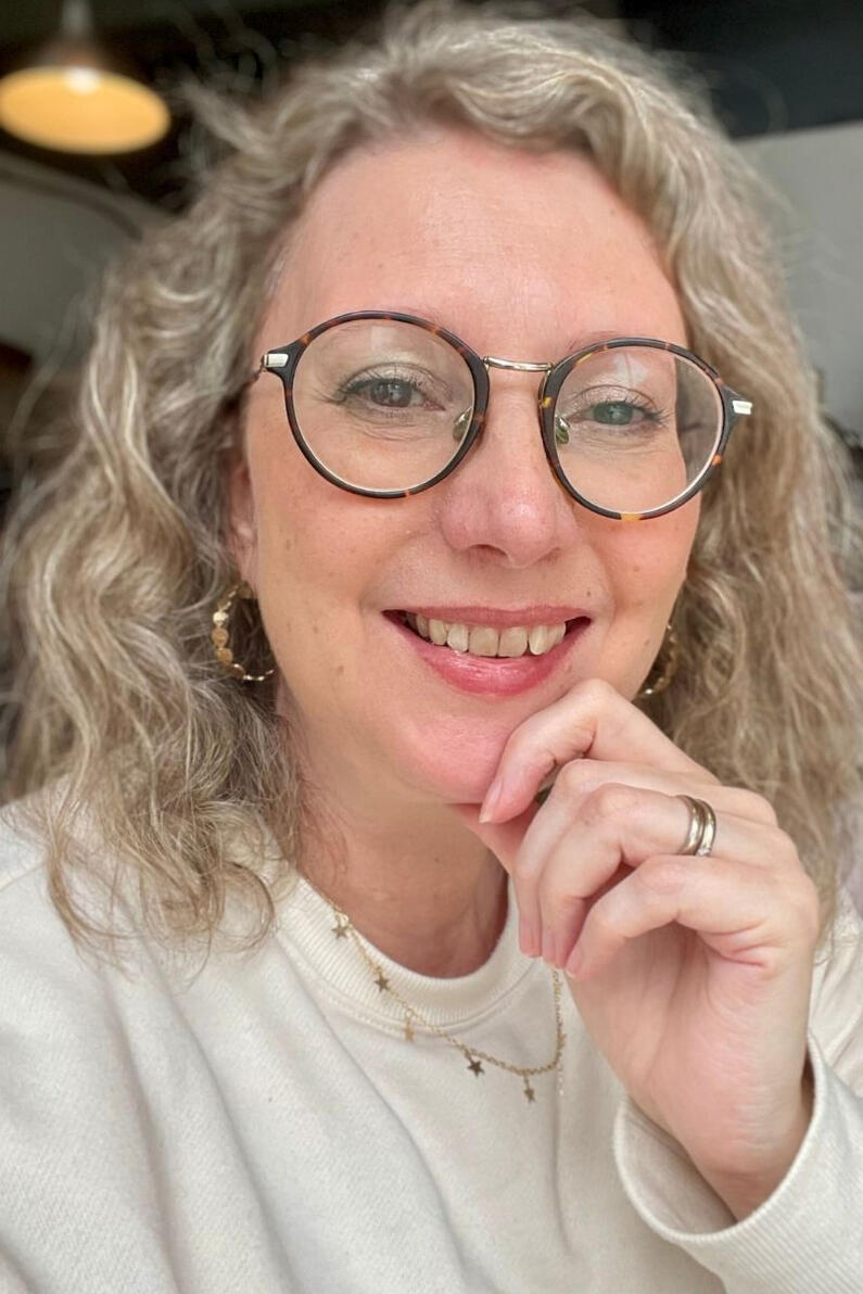 Profile photo picture of Rachael Louise Chada Artist